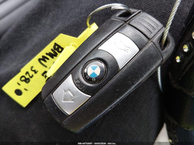 2011 Bmw 328i Xdrive მანქანა იყიდება აუქციონზე, vin: WBAPK5C53BF126217, აუქციონის ნომერი: 44752097