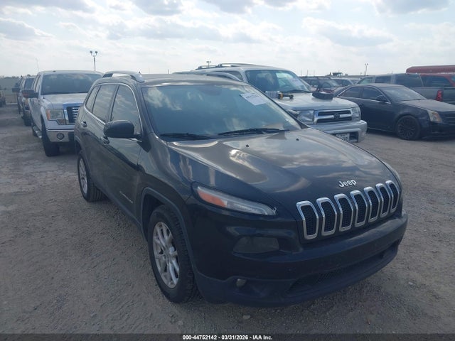 1C4PJLCB5GW282184 Jeep Cherokee Latitude