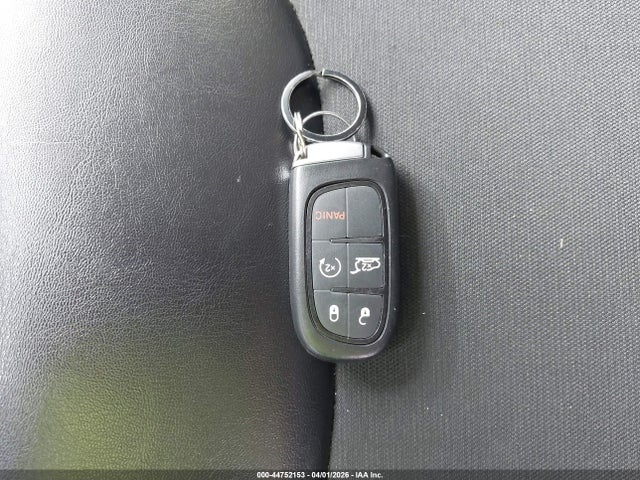 44752153 :رقم المزاد ، 1C4PJMBX0LD583034 vin ، 2020 Jeep Cherokee Trailhawk 4x4 مزاد بيع