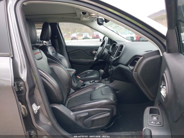 44752153 :رقم المزاد ، 1C4PJMBX0LD583034 vin ، 2020 Jeep Cherokee Trailhawk 4x4 مزاد بيع
