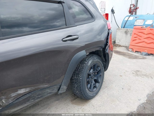 44752153 :رقم المزاد ، 1C4PJMBX0LD583034 vin ، 2020 Jeep Cherokee Trailhawk 4x4 مزاد بيع