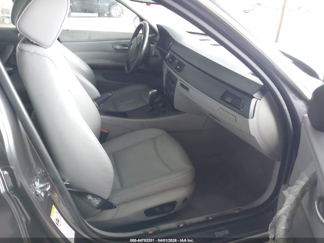 2006 Bmw 330i მანქანა იყიდება აუქციონზე, vin: WBAVB335X6KS33564, აუქციონის ნომერი: 44752201