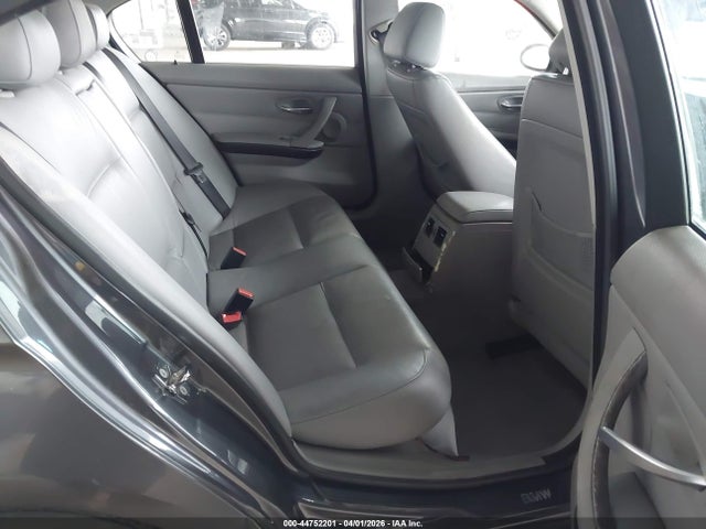 2006 Bmw 330i მანქანა იყიდება აუქციონზე, vin: WBAVB335X6KS33564, აუქციონის ნომერი: 44752201