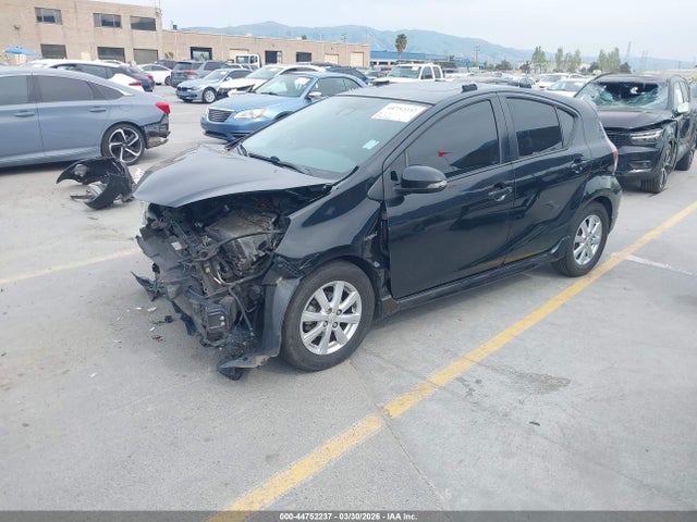JTDKDTB34H1592420 Toyota Prius C Four