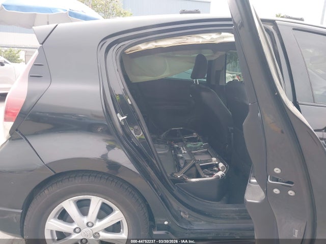 JTDKDTB34H1592420 Toyota Prius C Four