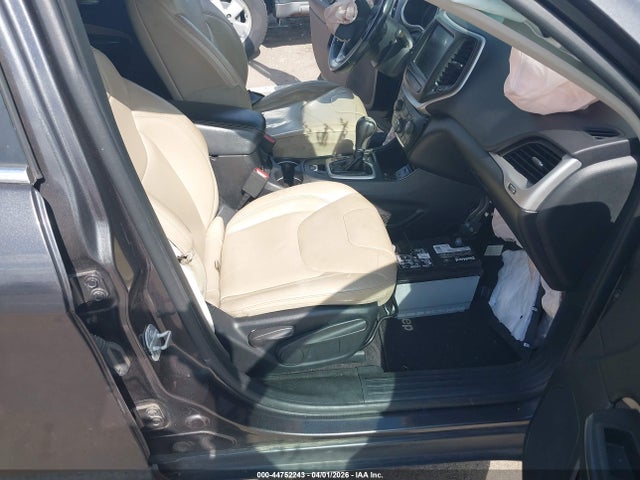 Продажа на аукционе авто 2017 Jeep Cherokee Limited Fwd, vin: 1C4PJLDB3HW516399, номер лота: 44752243