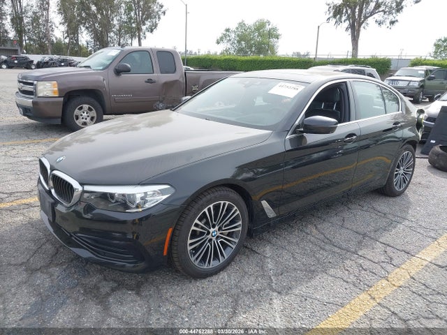 2019 BMW 540I WBAJE7C56KWD55311 Photo 1