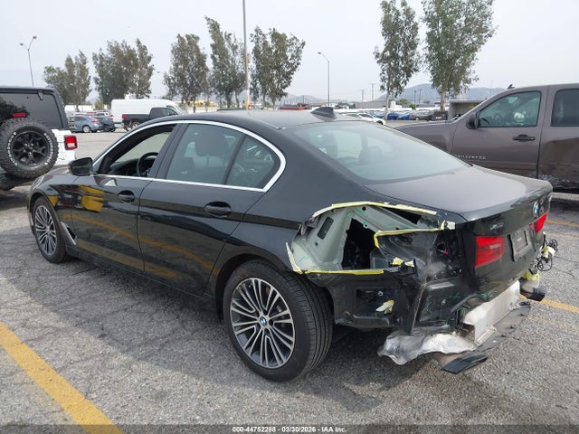2019 BMW 540I WBAJE7C56KWD55311 Photo 2