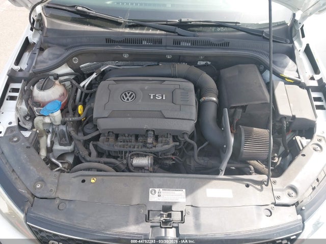 3VW4T7AJ7EM307059 Volkswagen Jetta Gli Edition 30 W/nav