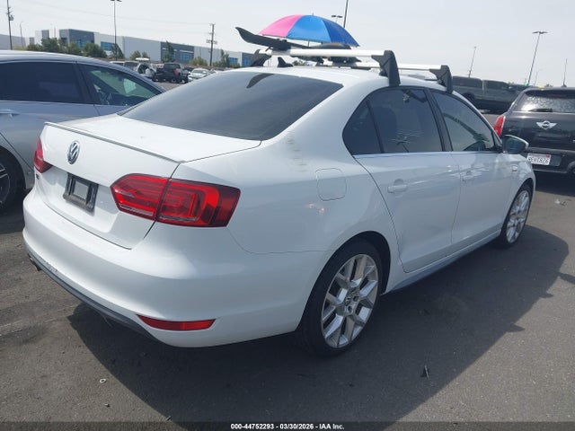 3VW4T7AJ7EM307059 Volkswagen Jetta Gli Edition 30 W/nav