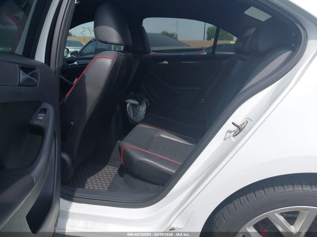 3VW4T7AJ7EM307059 Volkswagen Jetta Gli Edition 30 W/nav