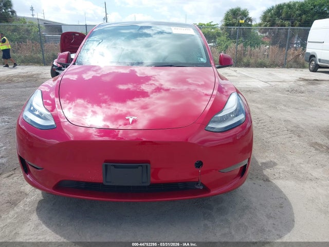 44752295 :رقم المزاد ، 5YJYGDEE9MF243713 vin ، 2021 Tesla Model Y Long Range Dual Motor All-wheel Drive مزاد بيع