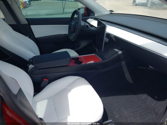 44752295 :رقم المزاد ، 5YJYGDEE9MF243713 vin ، 2021 Tesla Model Y Long Range Dual Motor All-wheel Drive مزاد بيع