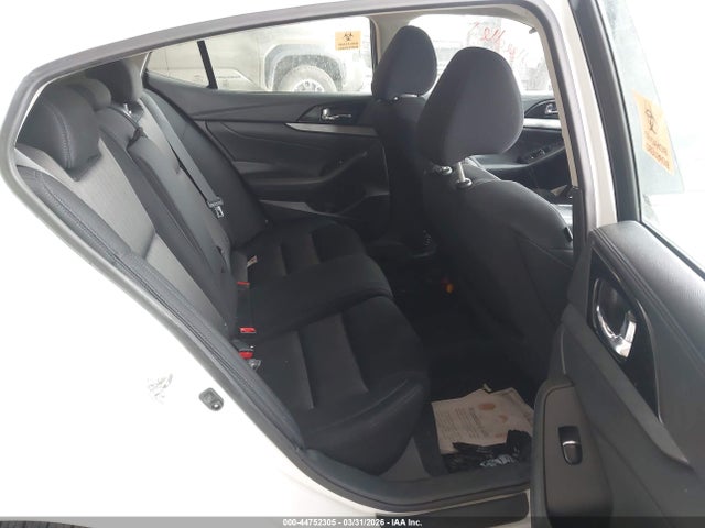 1N4AA6AP6HC431152 Nissan Maxima 3.5 S
