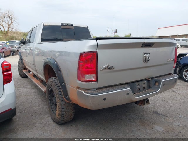 2015 RAM 2500 3C6UR5JJ4FG502405 Photo 2
