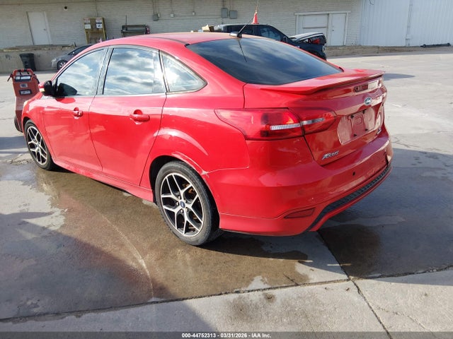 Ford FOCUS SE 2015 1FADP3F2XFL384566 Image 3