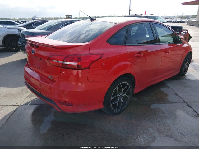 Ford FOCUS SE 2015 1FADP3F2XFL384566 Image 4