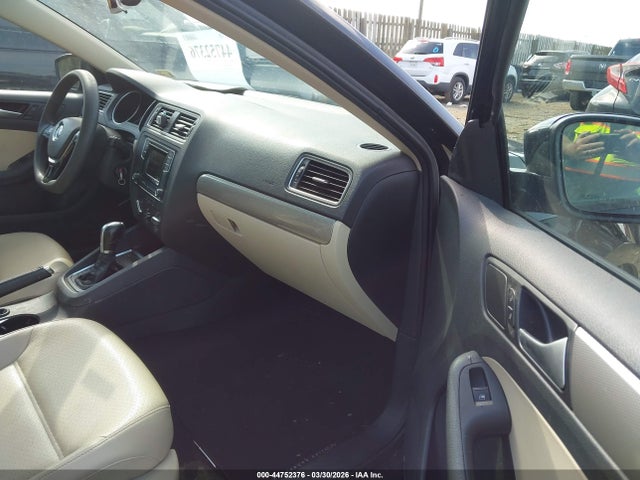 2018 VOLKSWAGEN JETTA 3VWDB7AJ5JM209659 Photo 4