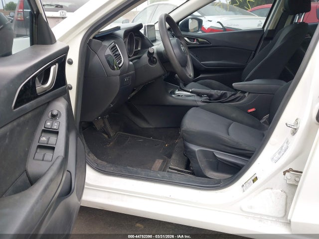 3MZBM1U7XFM228276 Mazda Mazda3 I Sport