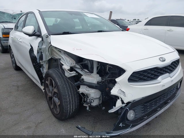 3KPF24AD1KE067472 KIA Forte Lxs