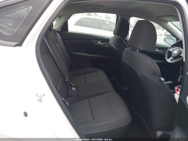 3KPF24AD1KE067472 KIA Forte Lxs
