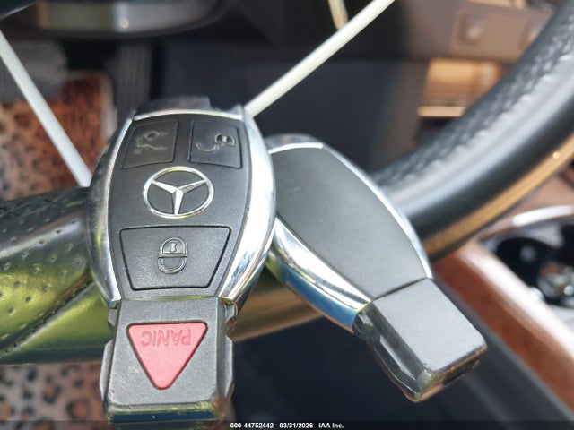 2013 Mercedes-benz E 350 4matic მანქანა იყიდება აუქციონზე, vin: WDDHF8JB8DA728588, აუქციონის ნომერი: 44752442