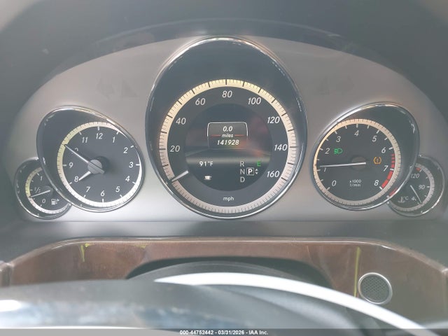 2013 Mercedes-benz E 350 4matic მანქანა იყიდება აუქციონზე, vin: WDDHF8JB8DA728588, აუქციონის ნომერი: 44752442