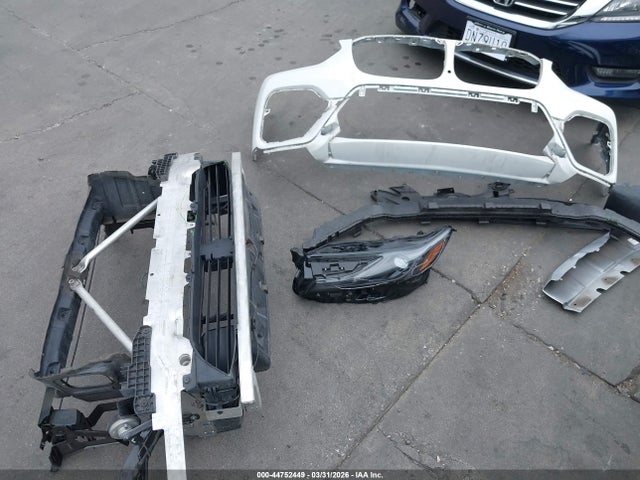 5UXTR7C56KLF23996 BMW X3 Sdrive30i