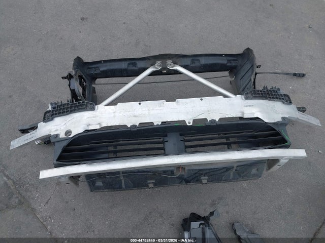 5UXTR7C56KLF23996 BMW X3 Sdrive30i