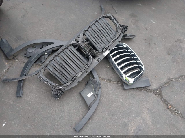 5UXTR7C56KLF23996 BMW X3 Sdrive30i