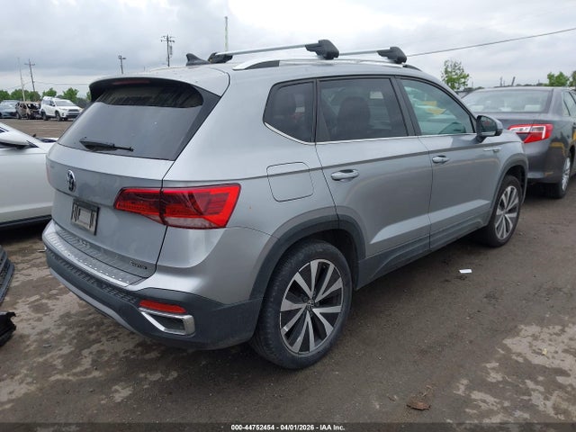 44752454 :رقم المزاد ، 3VVWX7B2XNM055316 vin ، 2022 Volkswagen Taos 1.5t Se مزاد بيع