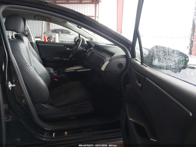 2018 HONDA CLARITY PLUG-IN HYBRID JHMZC5F33JC004863 Photo 4