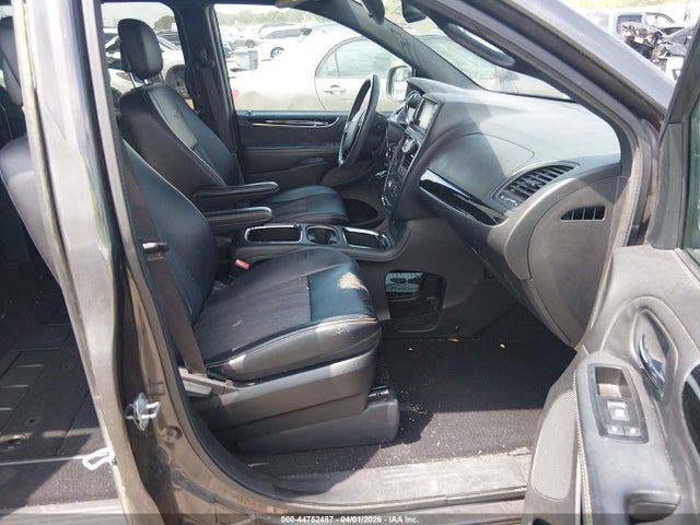 Продажа на аукционе авто 2015 Chrysler Town & Country S, vin: 2C4RC1HG0FR583271, номер лота: 44752487