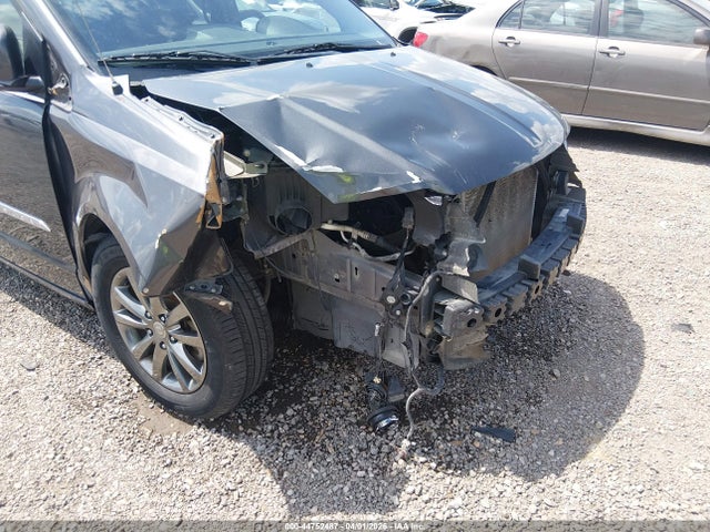 Продажа на аукционе авто 2015 Chrysler Town & Country S, vin: 2C4RC1HG0FR583271, номер лота: 44752487