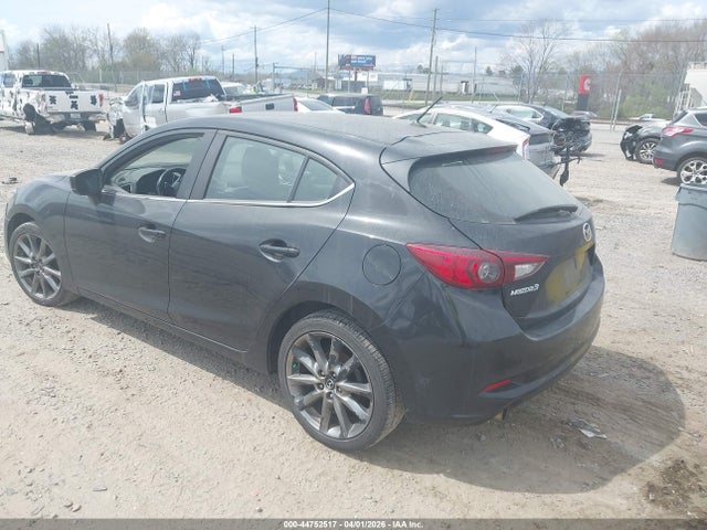 2018 MAZDA MAZDA3 3MZBN1L34JM272441 Photo 2