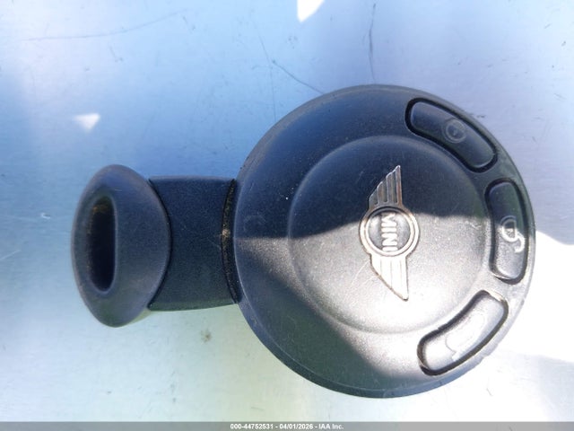 2010 MINI COOPER WMWMF3C53ATZ64498 Photo 10