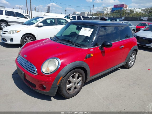 2010 MINI COOPER WMWMF3C53ATZ64498 Photo 1