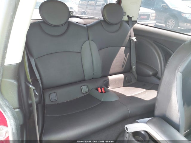 2010 MINI COOPER WMWMF3C53ATZ64498 Photo 7