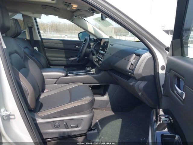 44752541 :رقم المزاد ، 5N1DR3CD8RC291832 vin ، 2024 Nissan Pathfinder Sl 4wd مزاد بيع