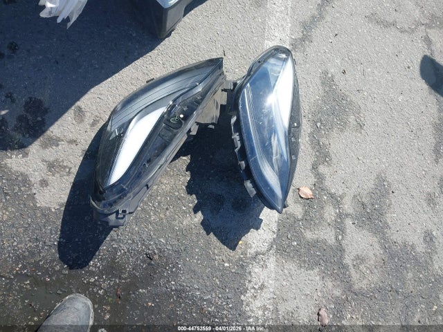2024 Tesla Model Y Long Range Dual Motor All-wheel Drive მანქანა იყიდება აუქციონზე, vin: 7SAYGDEE8RA218969, აუქციონის ნომერი: 44752559