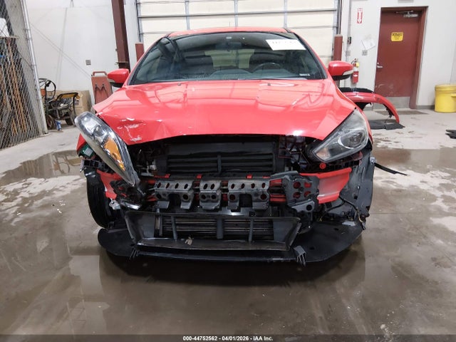 1FADP3L95HL233915 Ford FOCUS ST