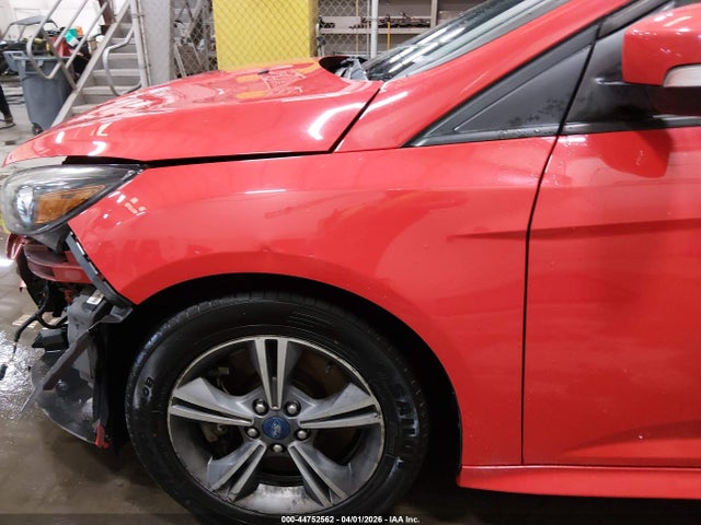 1FADP3L95HL233915 Ford FOCUS ST