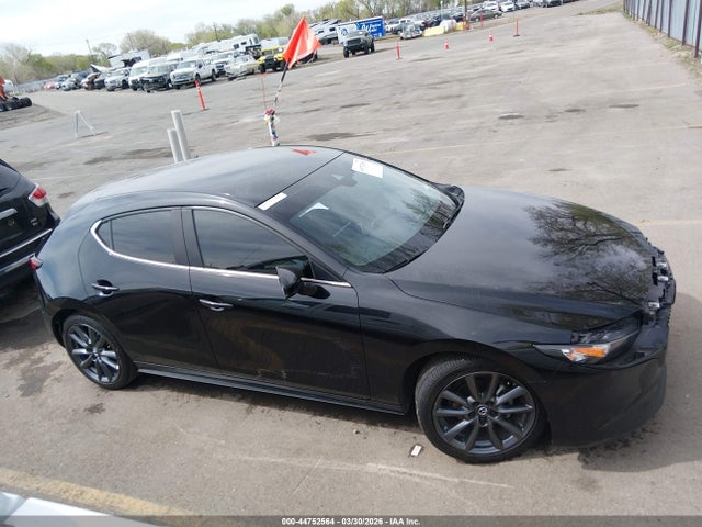 JM1BPAKM1P1614568 Mazda Mazda3 2.5 S Select