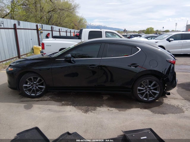 JM1BPAKM1P1614568 Mazda Mazda3 2.5 S Select