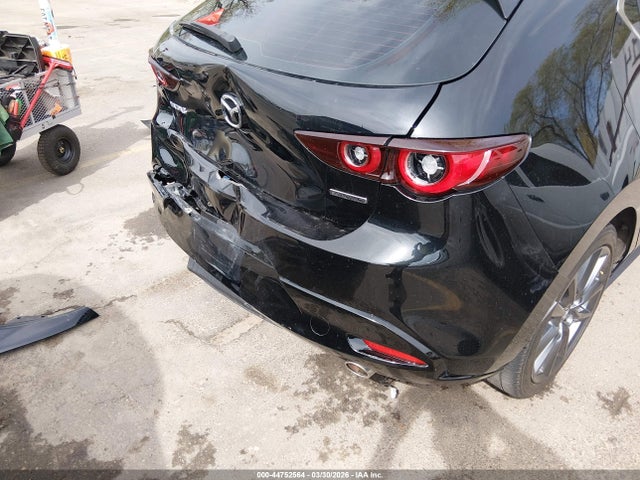 JM1BPAKM1P1614568 Mazda Mazda3 2.5 S Select