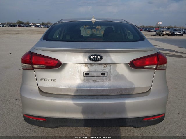 44752567 :رقم المزاد ، 3KPFK4A73HE026375 vin ، 2017 Kia Forte Lx مزاد بيع
