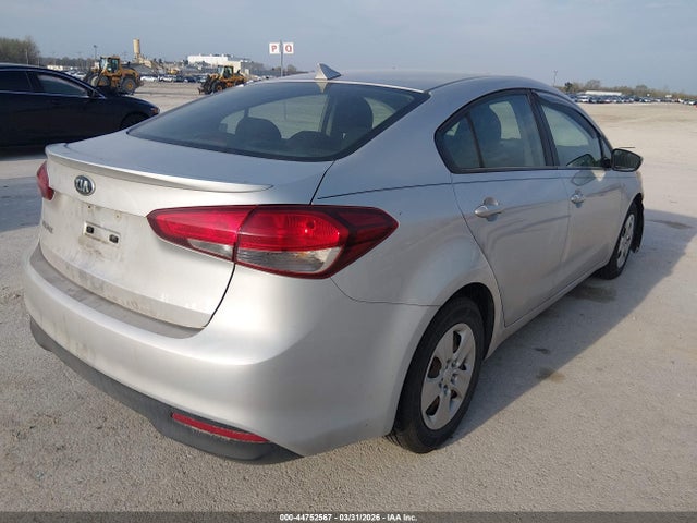 44752567 :رقم المزاد ، 3KPFK4A73HE026375 vin ، 2017 Kia Forte Lx مزاد بيع