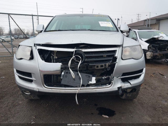 2010 Volkswagen Touareg Vr6 Fsi მანქანა იყიდება აუქციონზე, vin: WVGBF7A95AD001728, აუქციონის ნომერი: 44752570