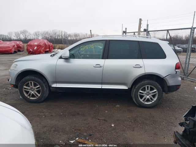 2010 Volkswagen Touareg Vr6 Fsi მანქანა იყიდება აუქციონზე, vin: WVGBF7A95AD001728, აუქციონის ნომერი: 44752570