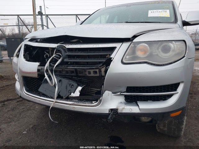 2010 Volkswagen Touareg Vr6 Fsi მანქანა იყიდება აუქციონზე, vin: WVGBF7A95AD001728, აუქციონის ნომერი: 44752570